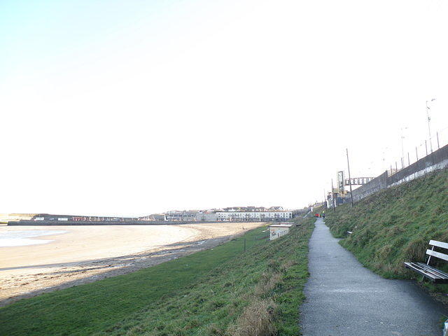 PC270695