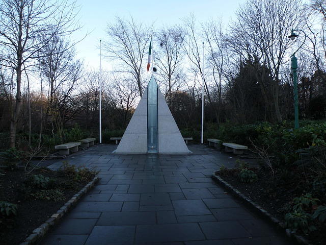 PC270824