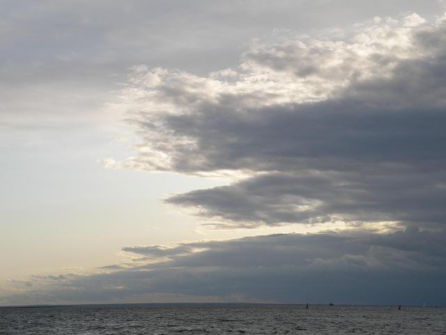 P8310185